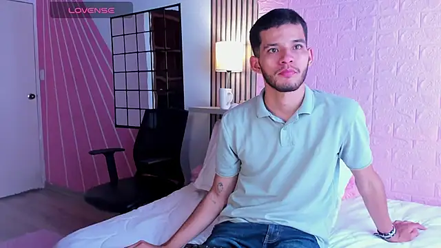 Snapshot of dear_lover1 chatting on 15, 12, 2025 dear lover1 online show from 15, 12, 2025