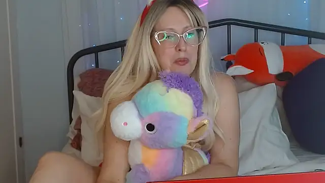 Snapshot of Katina-LoveJoy chatting on 19, 12, 2025 Katina-LoveJoy online show from 19, 12, 2025