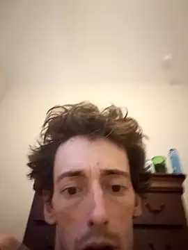 Snapshot of Queen4535t chatting on 14, 12, 2025 Queen4535t online show from 14, 12, 2025