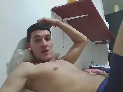 Snapshot of am_cvo1824 chatting on 4, 12, 2025 am cvo1824 online show from 4, 12, 2025