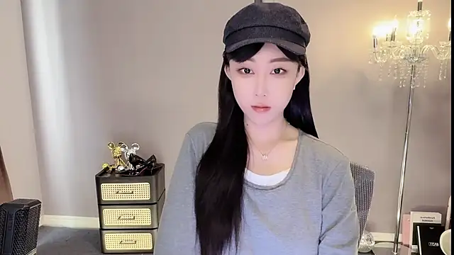 Snapshot of Miahave chatting on 14, 12, 2025 Miahave online show from 14, 12, 2025