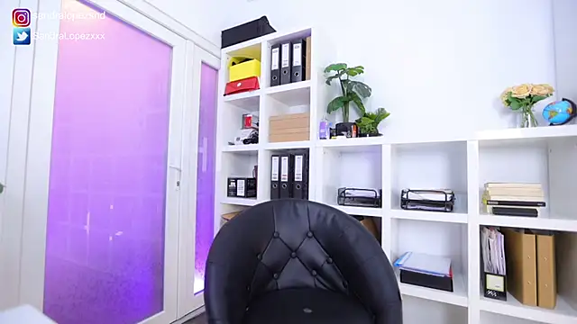 SandraLopezxx online show from 15, 3, 2025