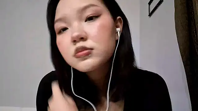 Snapshot of MeowMiaMeow chatting on 16, 12, 2025 MeowMiaMeow online show from 16, 12, 2025