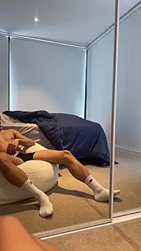 Snapshot of TheDomTop chatting on 5, 12, 2025 TheDomTop online show from 5, 12, 2025