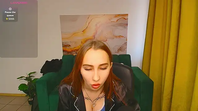 Snapshot of MilagrosWind chatting on 5, 12, 2025 MilagrosWind online show from 5, 12, 2025