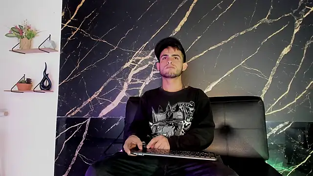 Snapshot of master_king_777 chatting on 18, 12, 2025 master king 777 online show from 18, 12, 2025