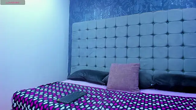 Snapshot of Messy_Karol_ chatting on 3, 12, 2025 Messy Karol online show from 3, 12, 2025