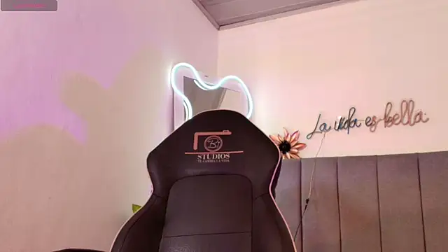 CHEERRY TAY1 online show from 15, 3, 2026