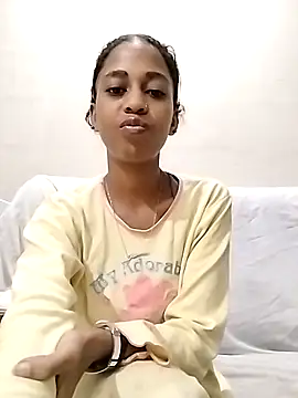 Snapshot of IndianSativa2 chatting on 14, 12, 2025 IndianSativa2 online show from 14, 12, 2025