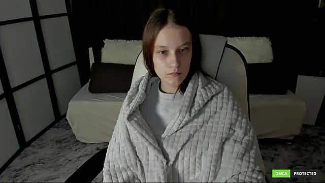 Snapshot of KrisDoeil chatting on 14, 12, 2025 KrisDoeil online show from 14, 12, 2025