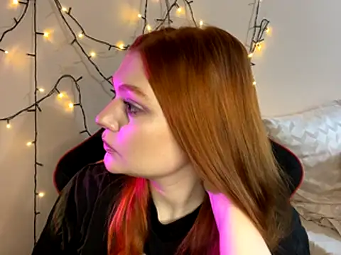 Snapshot of Ungoliant_Kiss chatting on 5, 12, 2025 Ungoliant Kiss online show from 5, 12, 2025