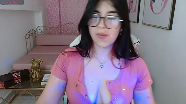 Nina harpper  online show from 9, 4, 2026