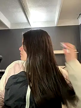 Snapshot of Camila_Duarte2 chatting on 3, 12, 2025 Camila Duarte2 online show from 3, 12, 2025