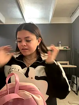 Snapshot of Camila_Duarte2 chatting on 5, 12, 2025 Camila Duarte2 online show from 5, 12, 2025