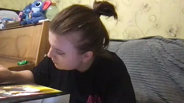 Snapshot of KrisToday chatting on 18, 12, 2025 KrisToday online show from 18, 12, 2025