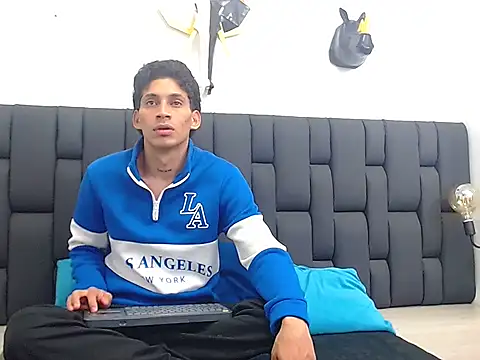 Snapshot of manus_rios69 chatting on 15, 12, 2025 manus rios69 online show from 15, 12, 2025