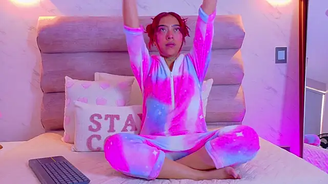 Snapshot of AriaBlake_1 chatting on 5, 12, 2025 AriaBlake 1 online show from 5, 12, 2025