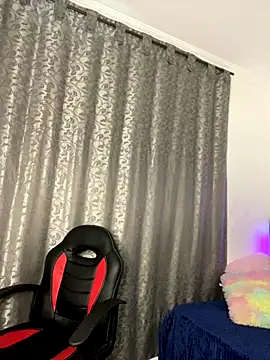 Snapshot of NATALIA_EF chatting on 4, 12, 2025 NATALIA EF online show from 4, 12, 2025