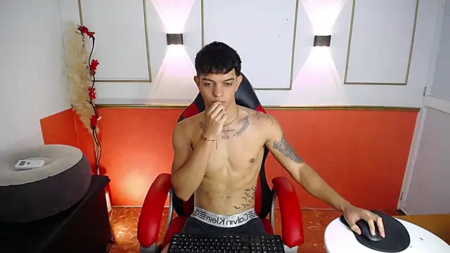 Snapshot of noah_cole_ chatting on 2, 12, 2025 noah cole online show from 2, 12, 2025