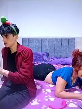 Snapshot of hottie_couplee chatting on 14, 12, 2025 hottie couplee online show from 14, 12, 2025