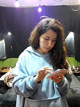 Snapshot of NatyMia chatting on 14, 12, 2025 NatyMia online show from 14, 12, 2025