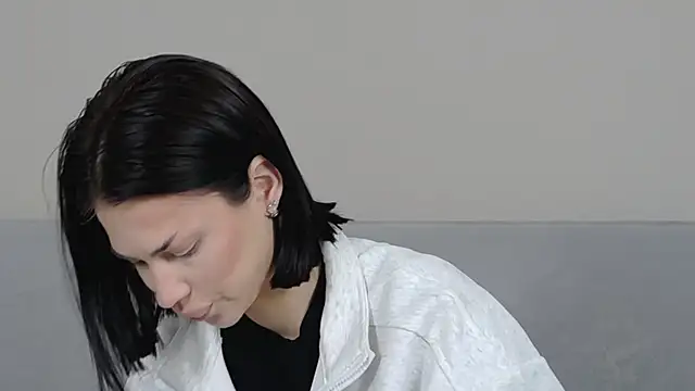 RachaelMils online show from 10, 4, 2026