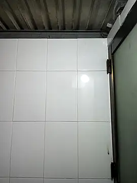 felicity chloe online show from 18, 4, 2026