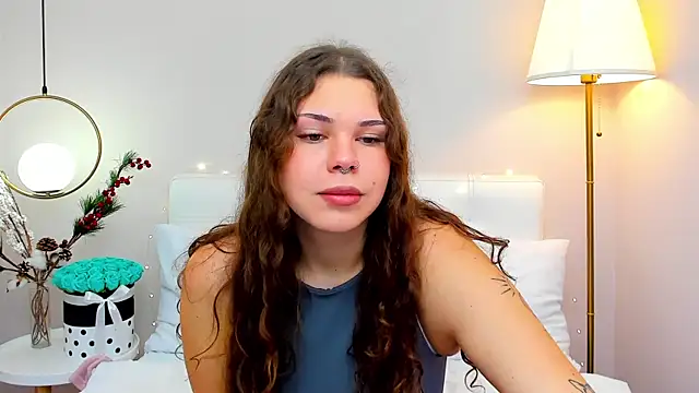 Snapshot of MartaRey chatting on 18, 12, 2025 MartaRey online show from 18, 12, 2025