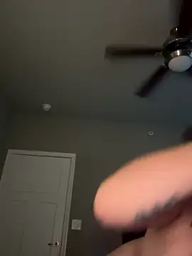 Snapshot of Tinytinkarough chatting on 22, 12, 2025 Tinytinkarough online show from 22, 12, 2025