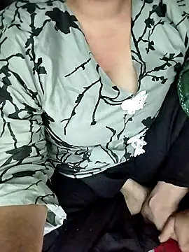 Snapshot of hottyrose69 chatting on 20, 12, 2025 hottyrose69 online show from 20, 12, 2025