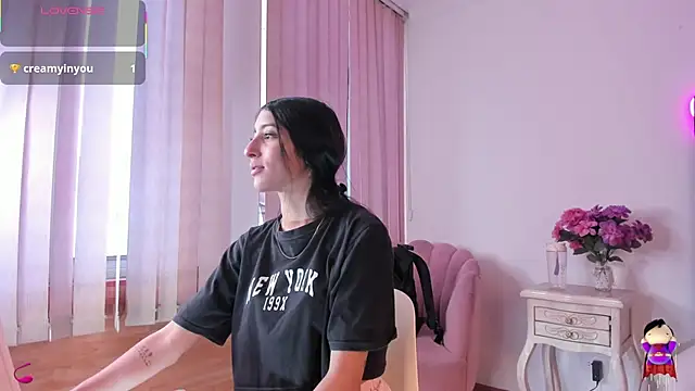 Snapshot of lya__brown chatting on 22, 12, 2025 lya brown online show from 22, 12, 2025