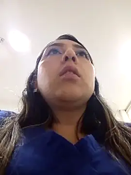 Valeria montana  online show from 27, 2, 2026