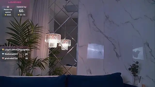 LisaDeviss online show from 18, 1, 2026