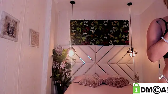 Snapshot of Lolaliips chatting on 15, 12, 2025 Lolaliips online show from 15, 12, 2025