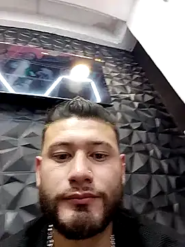 Snapshot of MaxSteel_x chatting on 5, 12, 2025 MaxSteel x online show from 5, 12, 2025