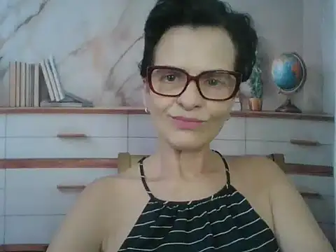 Luna-Hot0802 online show from 9, 2, 2026