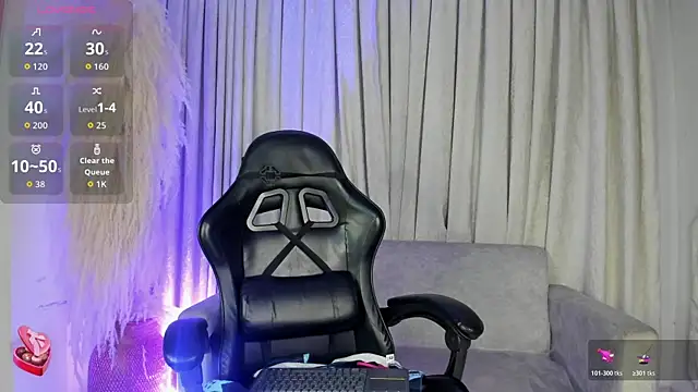 Snapshot of velvet_ari chatting on 14, 12, 2025 velvet ari online show from 14, 12, 2025