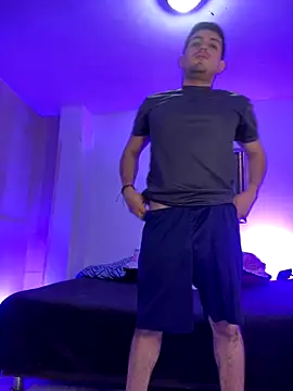 Snapshot of williamsmiiths16 chatting on 19, 12, 2025 williamsmiiths16 online show from 19, 12, 2025