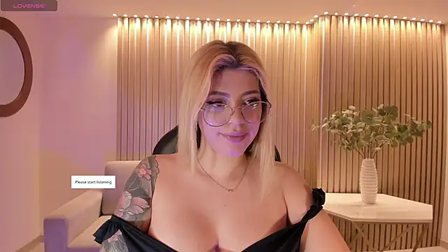 Snapshot of MadisonKane chatting on 15, 6, 2026 MadisonKane online show from 15, 6, 2026