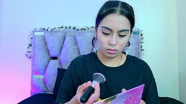 iris and damian online show from 7, 4, 2026