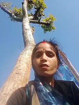 Snapshot of rashi_73 chatting on 18, 12, 2025 rashi 73 online show from 18, 12, 2025