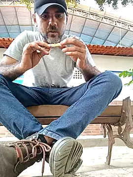 Mchljjk online show from 5, 1, 2026