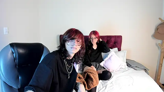 Snapshot of Eros_Nyx_ chatting on 11, 2, 2026 Eros Nyx online show from 11, 2, 2026