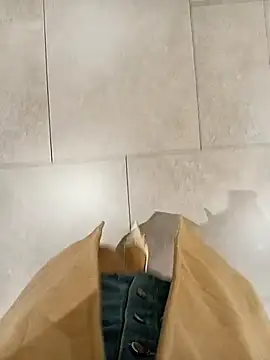 Baby-Linh online show from 6, 2, 2026