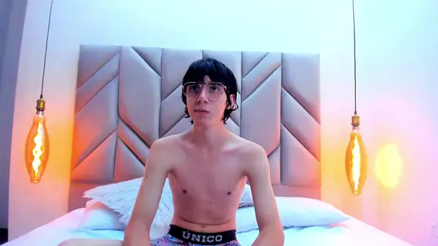 Snapshot of JeffBellfort chatting on 15, 12, 2025 JeffBellfort online show from 15, 12, 2025