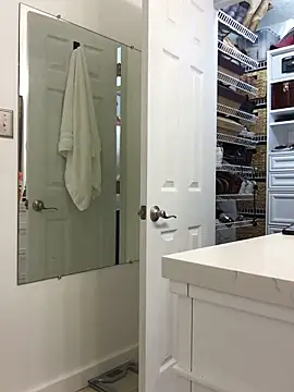 Snapshot of Toothpic1 chatting on 17, 12, 2025 Toothpic1 online show from 17, 12, 2025