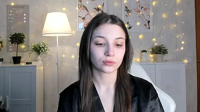 Snapshot of Bettyy_Moore chatting on 14, 12, 2025 Bettyy Moore online show from 14, 12, 2025