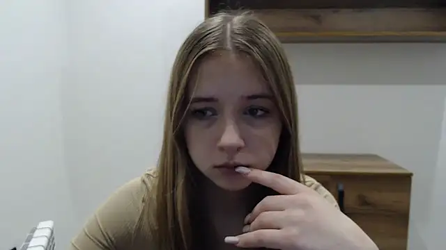 Snapshot of SweetBellaa_ chatting on 16, 12, 2025 SweetBellaa online show from 16, 12, 2025