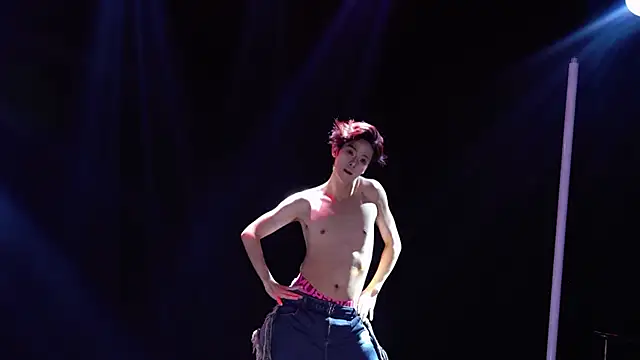 Snapshot of BOYgayHouse- chatting on 14, 12, 2025 BOYgayHouse- online show from 14, 12, 2025