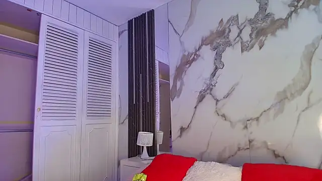 BellaHarpeer online show from 13, 4, 2026